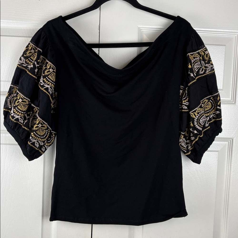Free People Rock with it Black Puff sleeve off shoulder embroidered top Sz Med - Picture 3 of 11